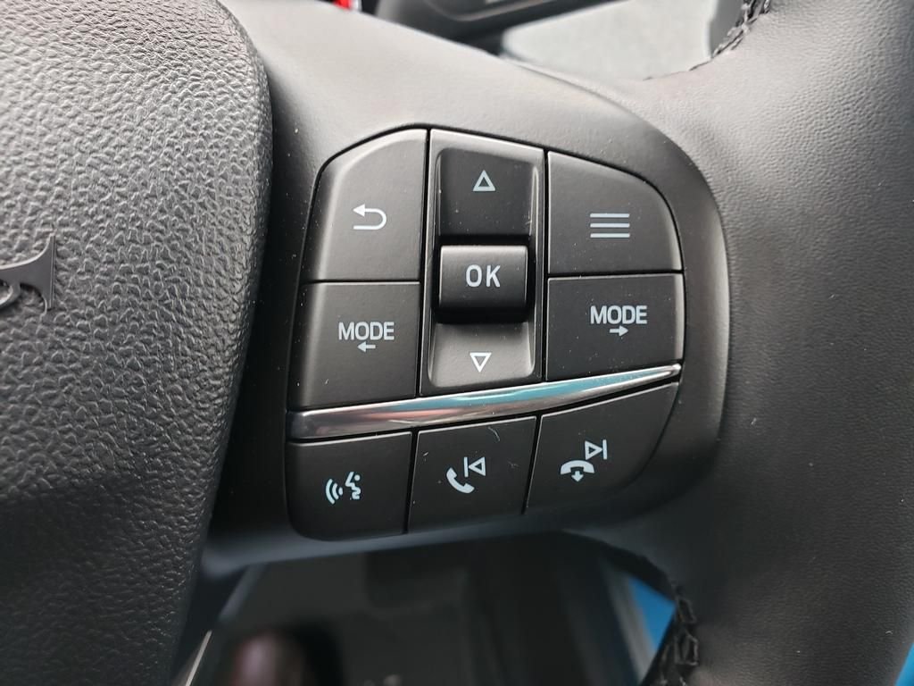 New 2025 Space White Metallic Ford XLT image 18