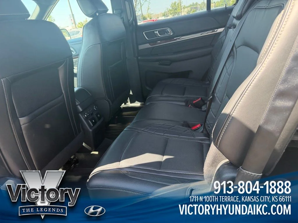 Used 2018 Black Ford Platinum image 25