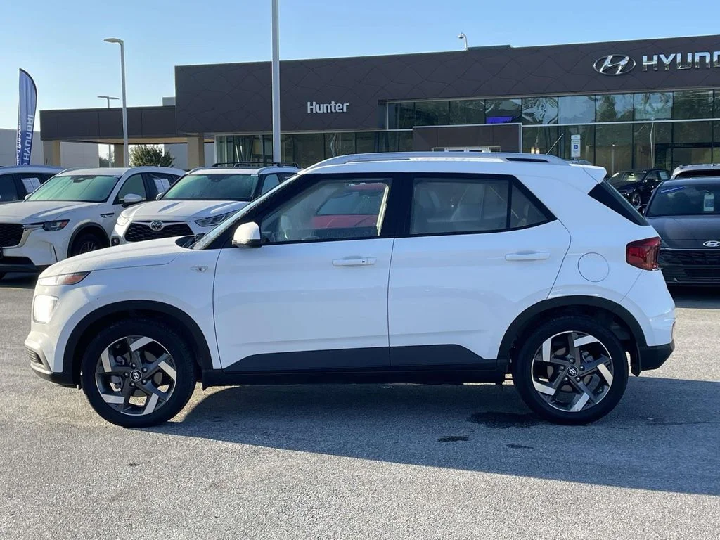 Used 2026 Lunar White Hyundai SEL image 26