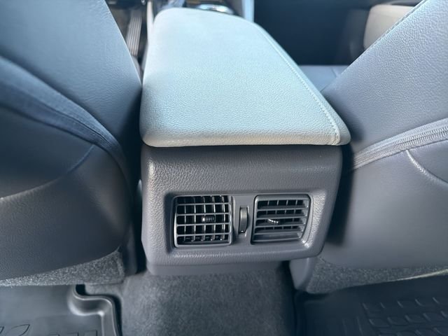 2019 Toyota Camry XLE - Photo 23