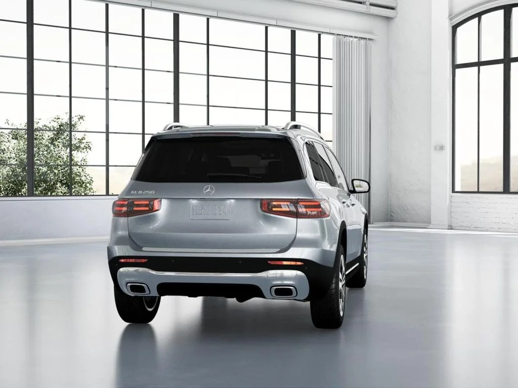 Used 2026 Silver Mercedes-Benz GLB 250 image 24