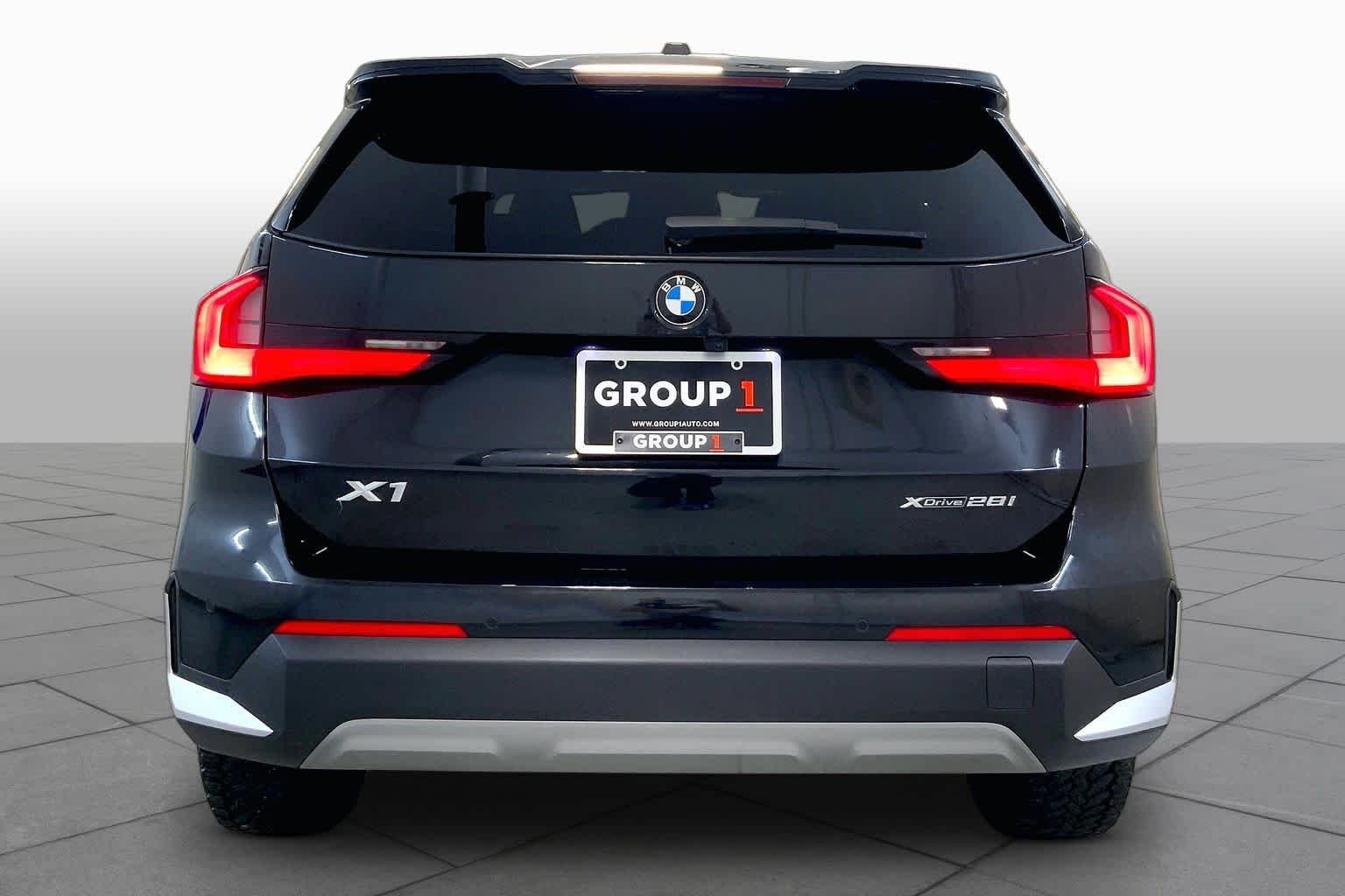 Used 2023 Black Sapphire Metallic BMW xDrive28i image 4