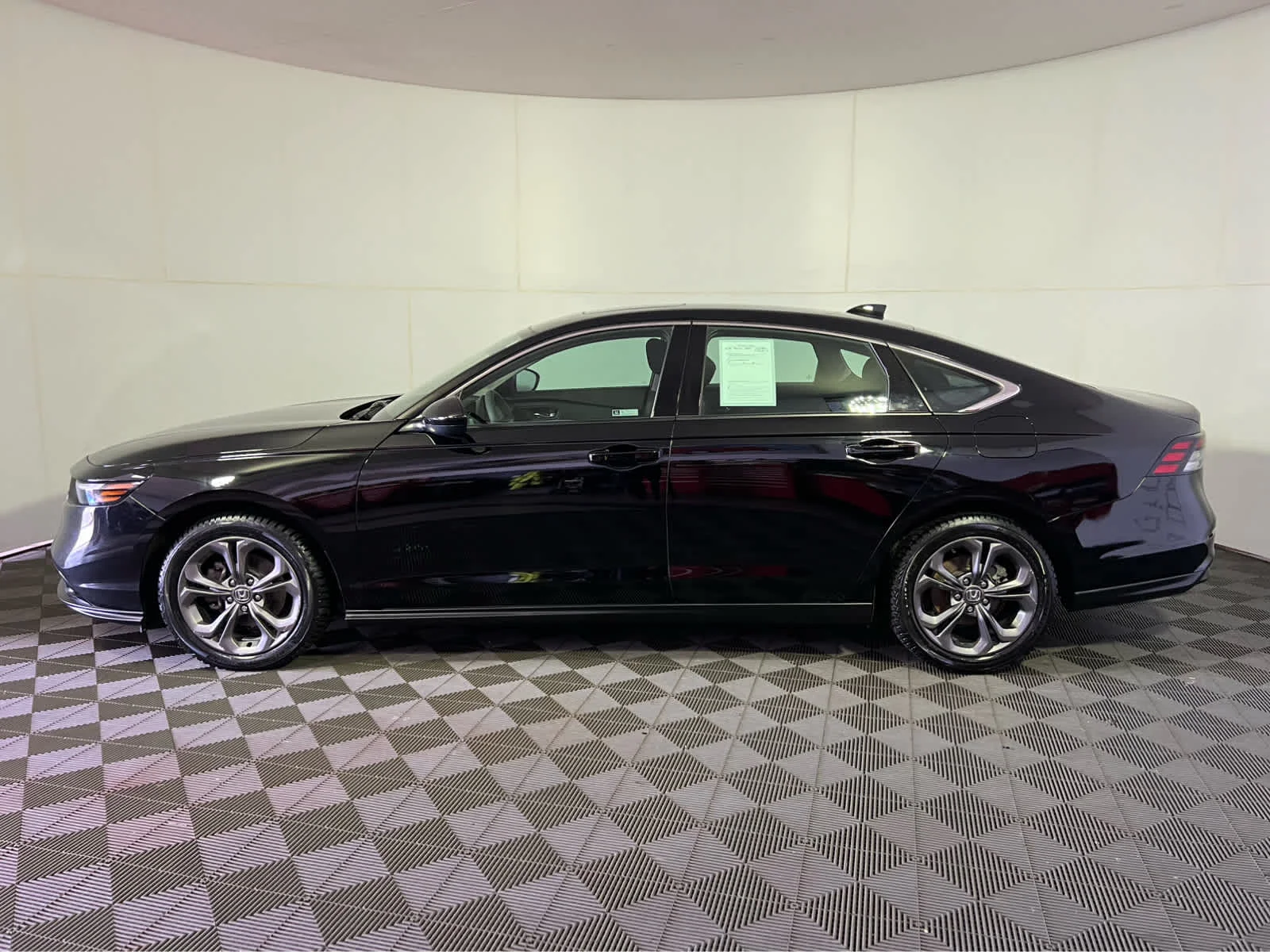 Used 2023 Crystal Black Pearl Honda EX image 4
