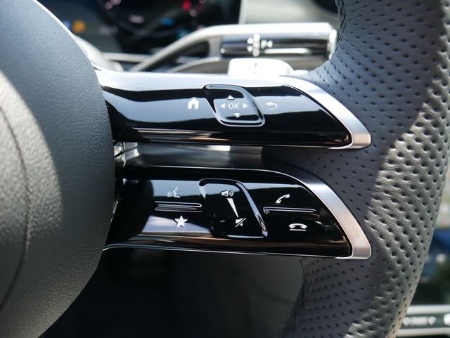 New 2026 Graphite Grey Metallic Mercedes-Benz C 300 image 11