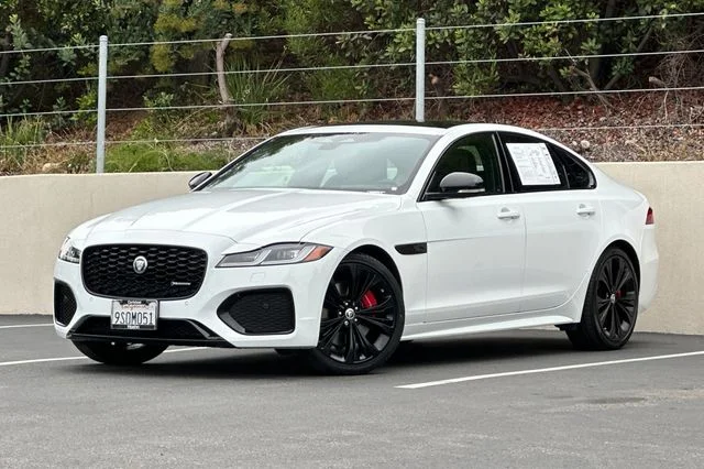 Used 2024 White Jaguar R-Dynamic SE image 1