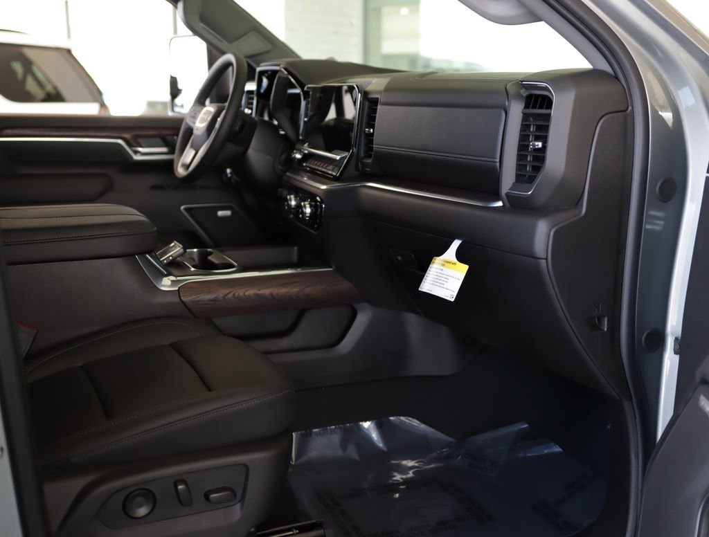 2026 GMC Sierra 2500HD SLT - Photo 33