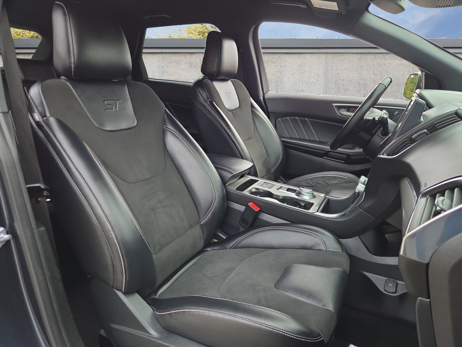 2022 Ford Edge ST - Photo 15