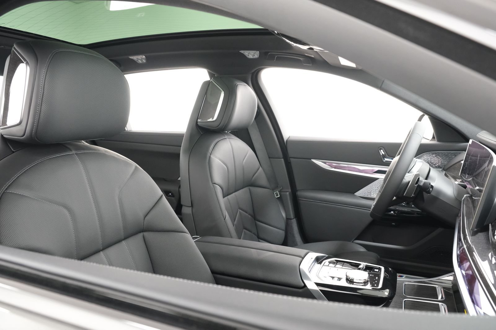 New 2026 Dravit Grey Metallic BMW 760i xDrive image 42