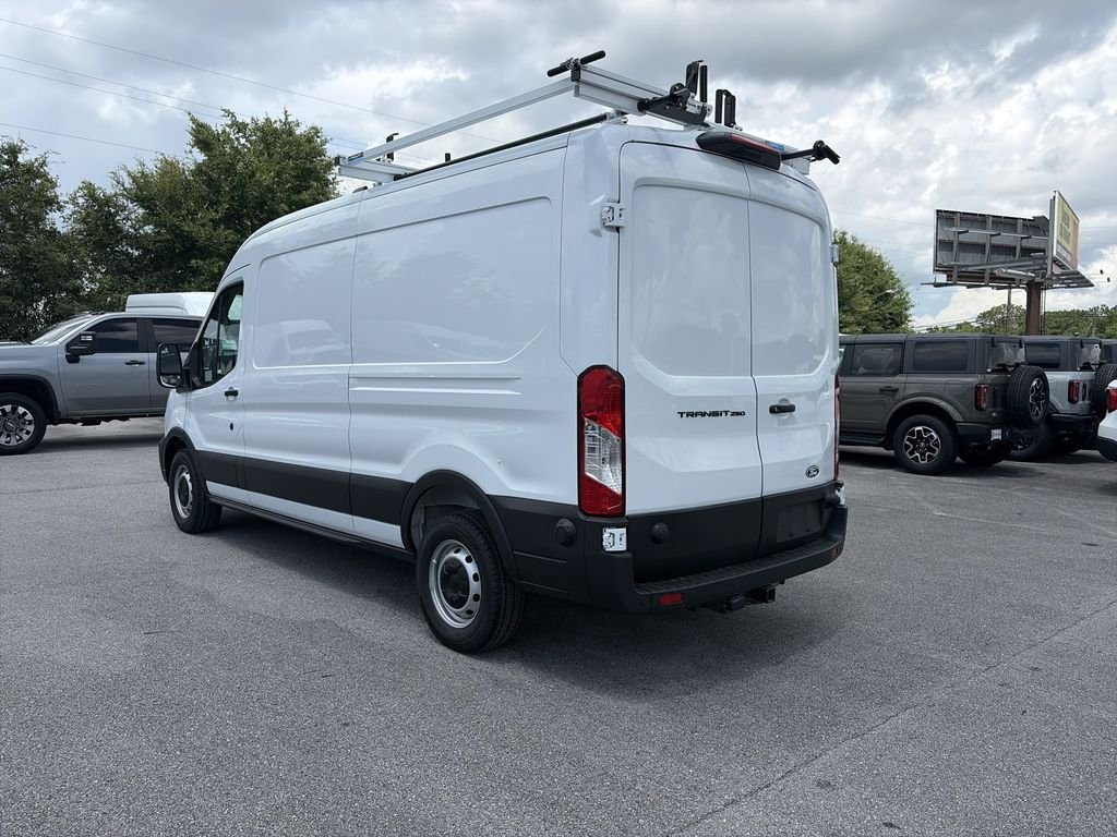 New 2026 Oxford White Ford Cargo Van image 5