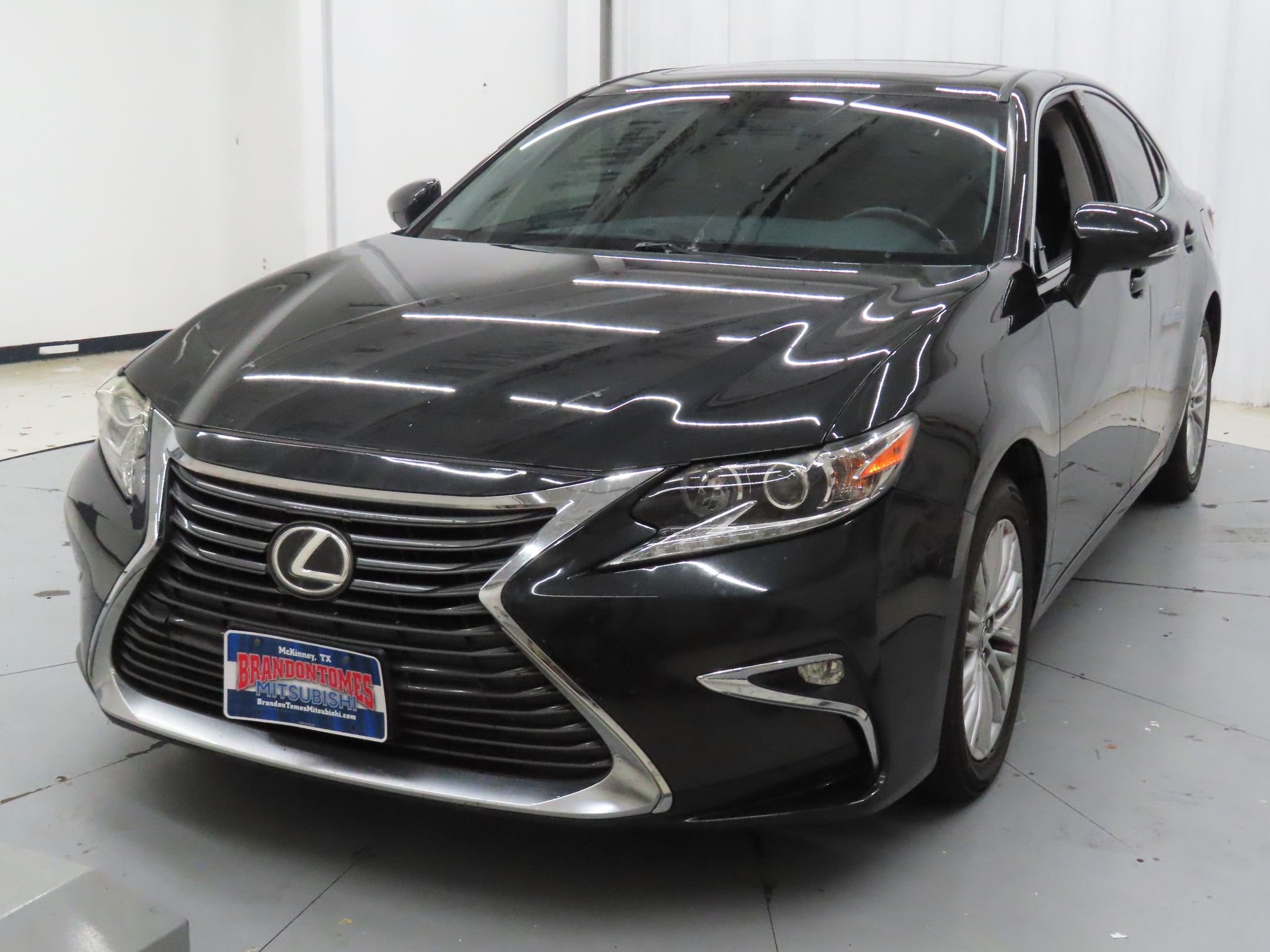 Used 2016  Lexus 350 image 8