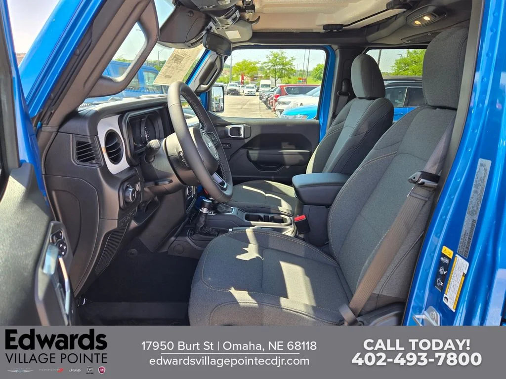 New 2026 Hydro Blue Pearl-Coat Exterior Paint Jeep Sport S image 13