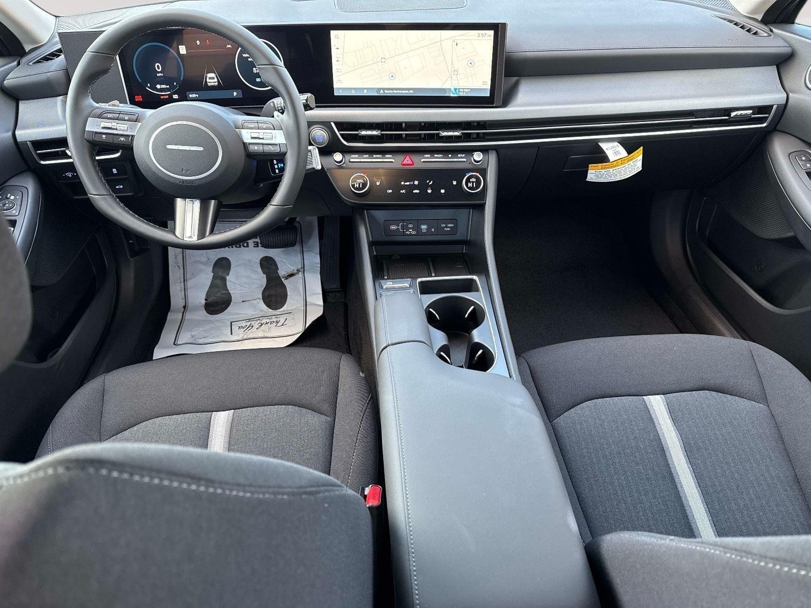 New 2025 Portofino Gray Hyundai SEL Convenience image 17