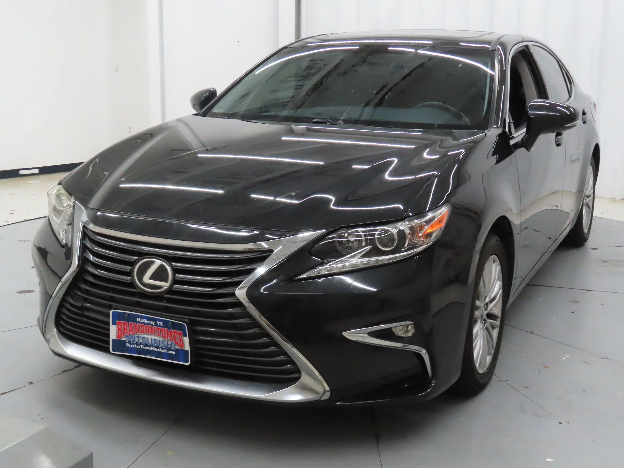 Used 2016  Lexus 350 image 8