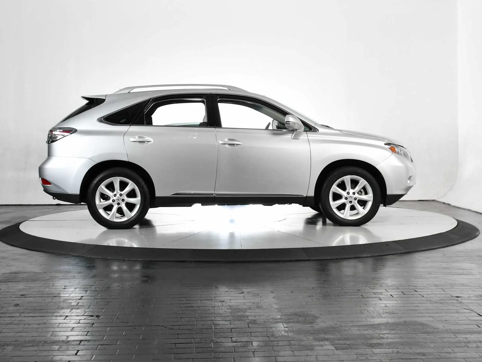 Used 2010 Tungsten Pearl Lexus  image 8