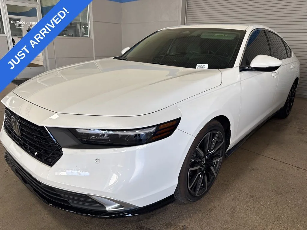 2025 Honda Accord Hybrid Touring's photo