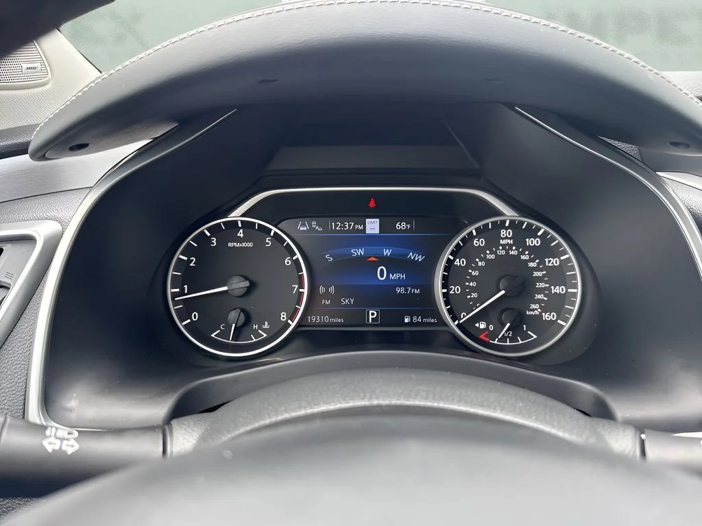 Used 2024 White Nissan SL image 26