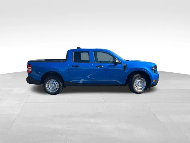 Used 2025 Blue Ford XL image 10
