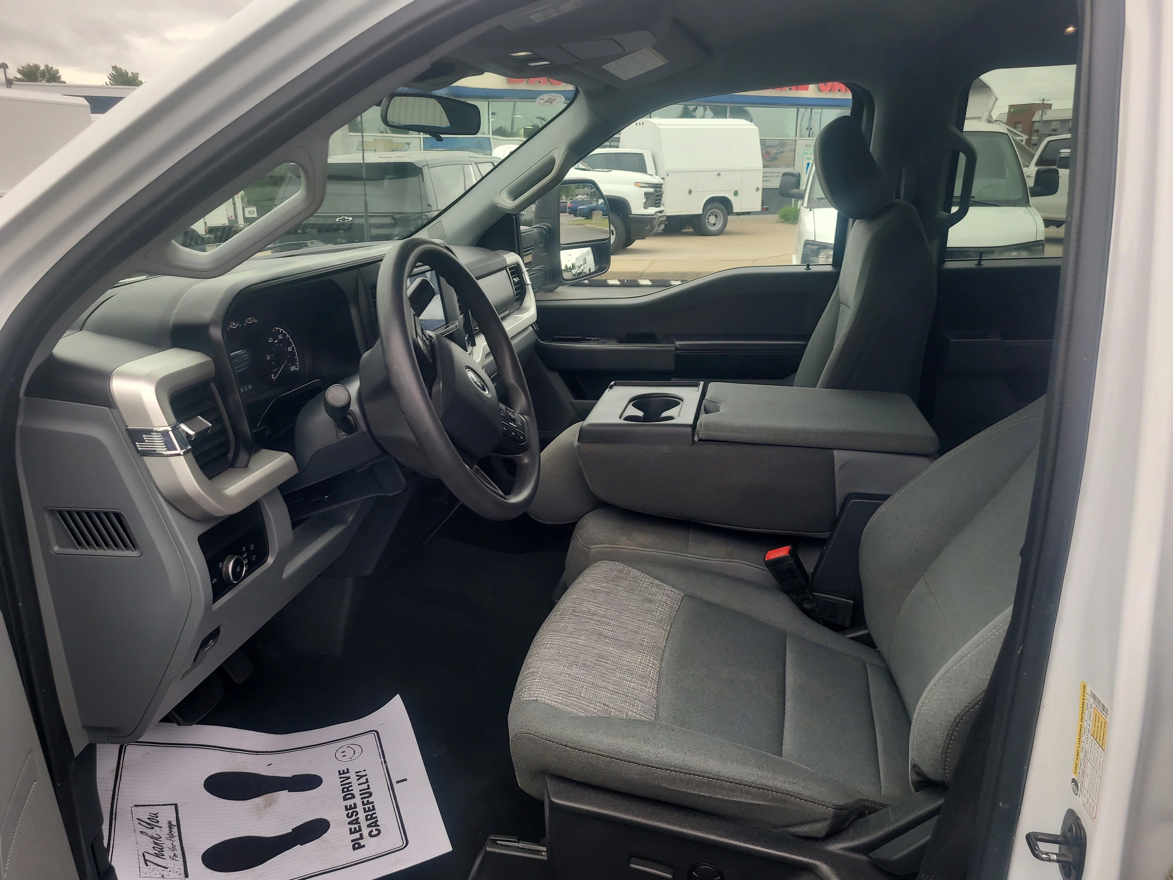 Used 2024 Oxford White Ford XLT image 19