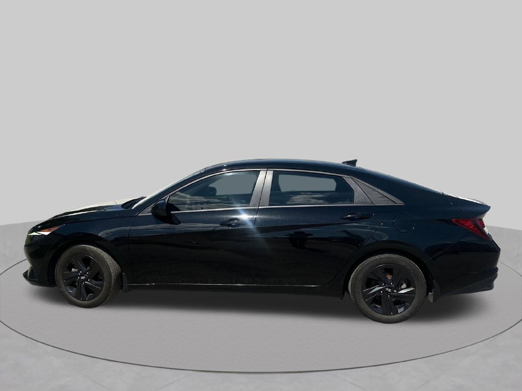 Used 2023 Phantom Black Hyundai SEL image 31