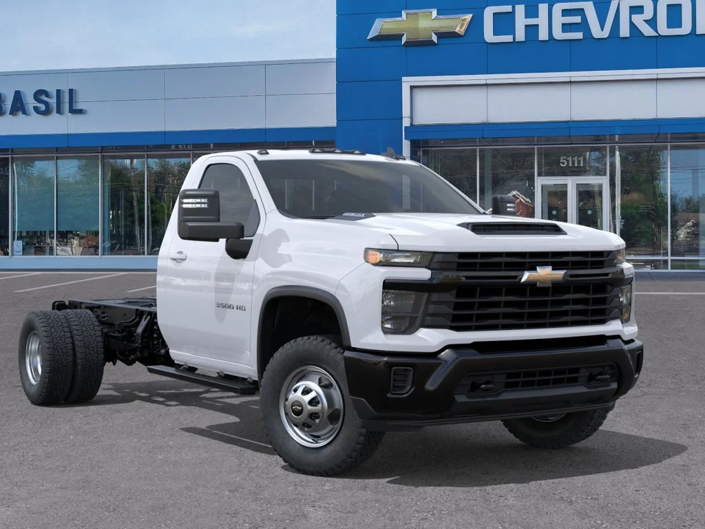 New 2026 Summit White Chevrolet Work Truck image 7