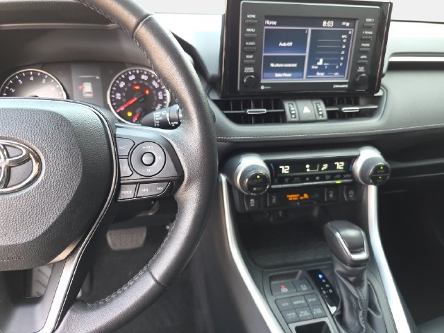 Used 2021 Red Toyota XLE Premium image 16