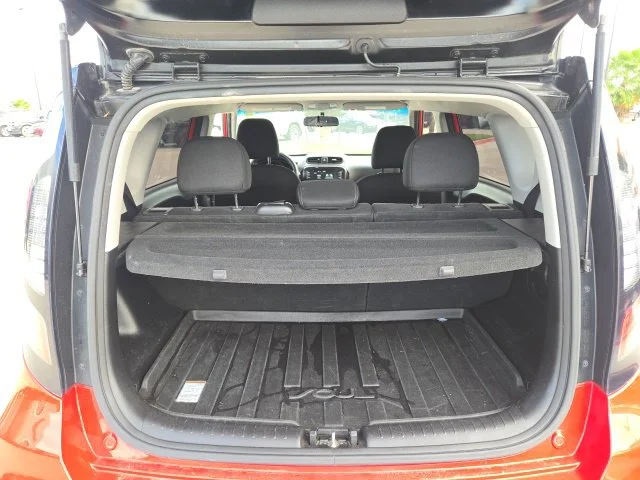 Used 2019 Red Kia Plus image 7