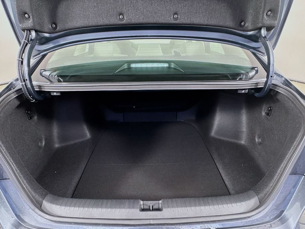 New 2026 Meteorite Gray Metallic Honda SE image 32