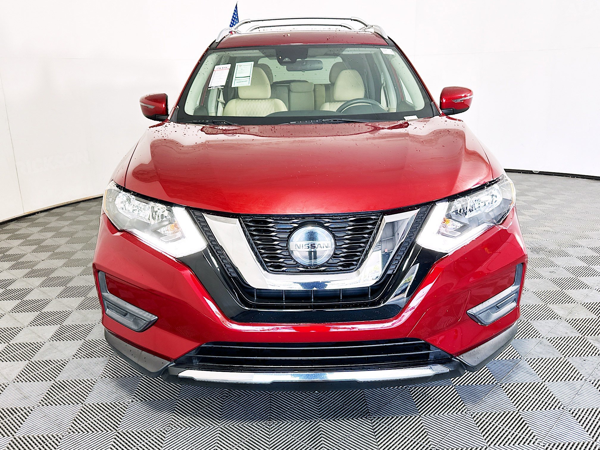 Used 2020 Scarlet Ember Tintcoat Nissan SV image 8