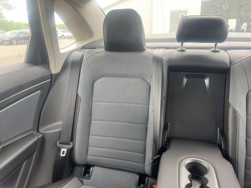 New 2026 Black Volkswagen 1.5T SE image 13