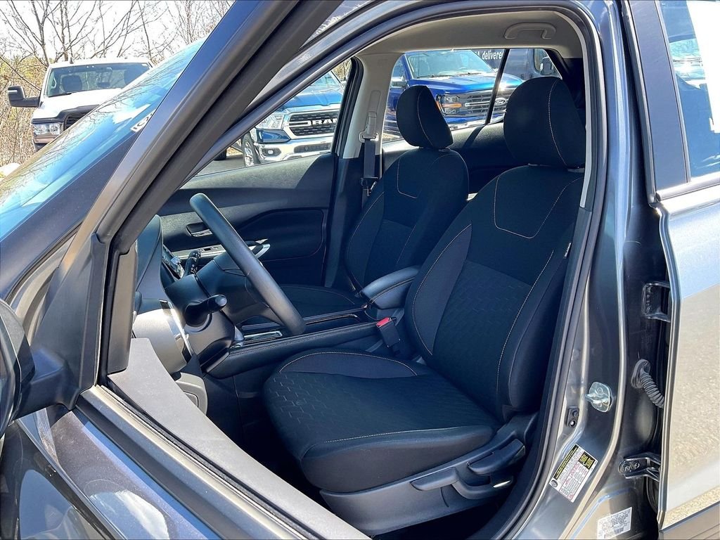 Used 2024 Gun Metallic Nissan SV image 9