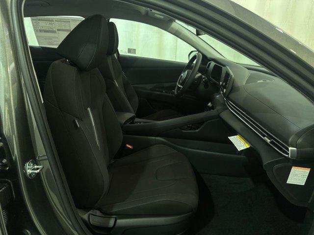 2026 Hyundai Elantra Blue - Photo 14