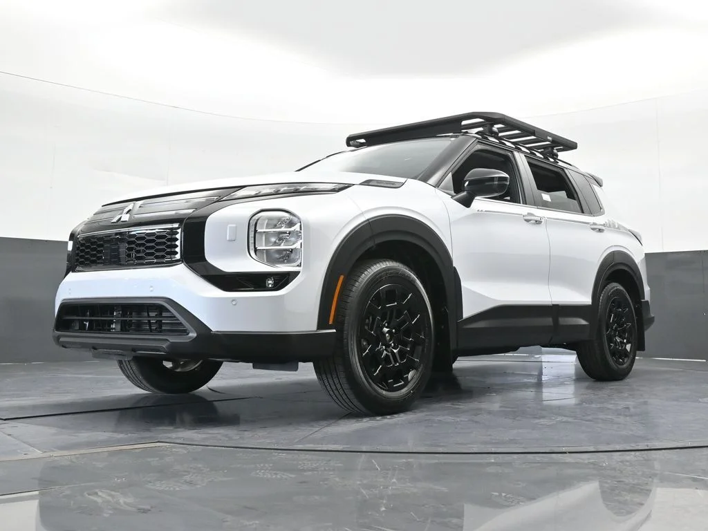 New 2026 White / Black Mitsubishi Trail Edition image 66