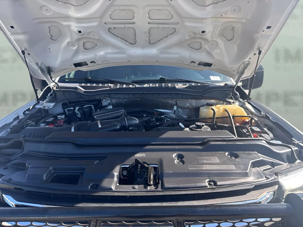 Used 2021 White Ford XL image 28
