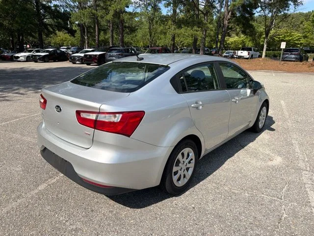 Used 2017 Silver Kia LX image 5