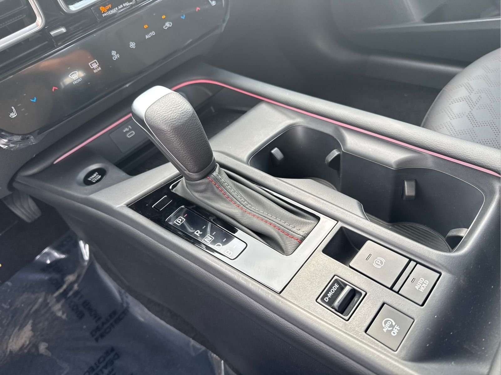 New 2026 White Nissan SR image 29