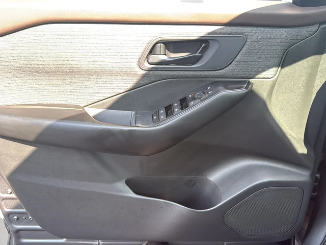 Used 2023 Gray Nissan S image 28