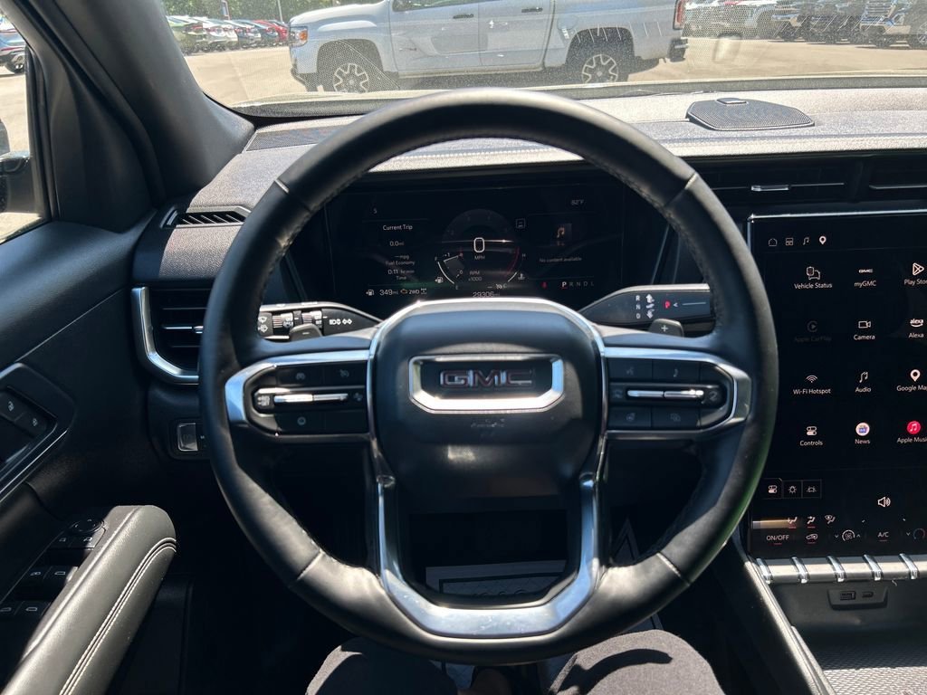 Used 2025 Ebony Twilight Metallic GMC Elevation image 21