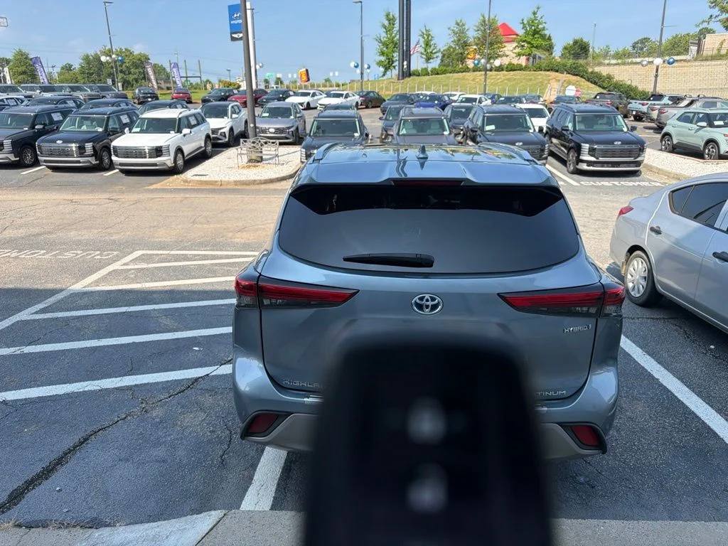 Used 2020 Blue Toyota Platinum image 4