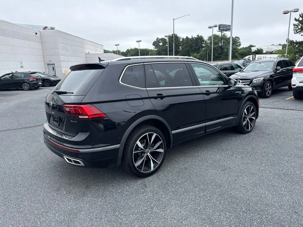 Certified Used 2023 Deep Black Pearl Volkswagen 2.0T SEL R-Line image 28