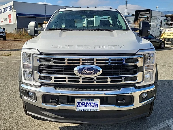 2026 Ford F-550 Super Duty Chassis Cab XL - Photo 8