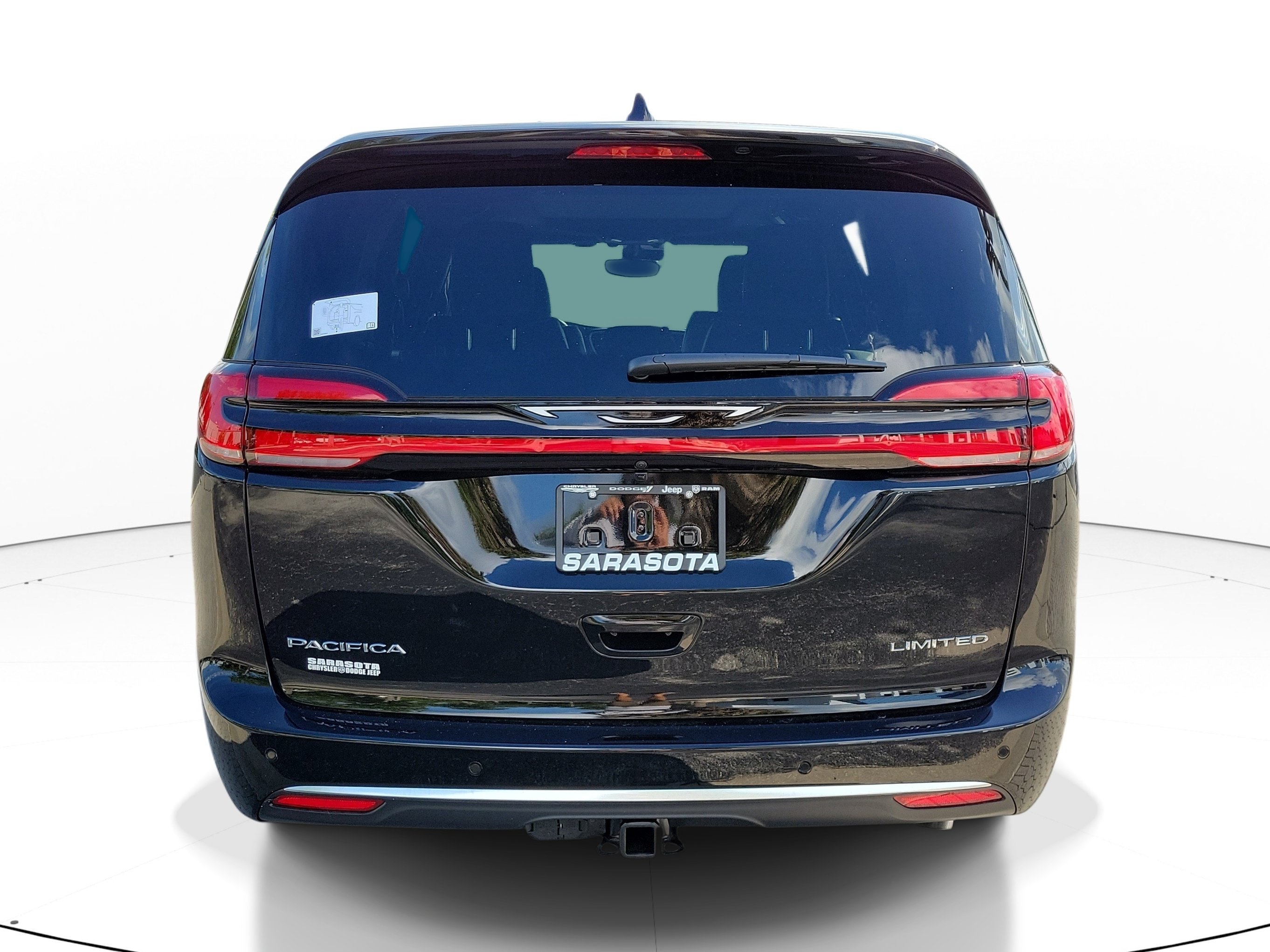 New 2027 Diamond Black Crystal Pearl-Coat Exterior Paint Chrysler Limited image 5
