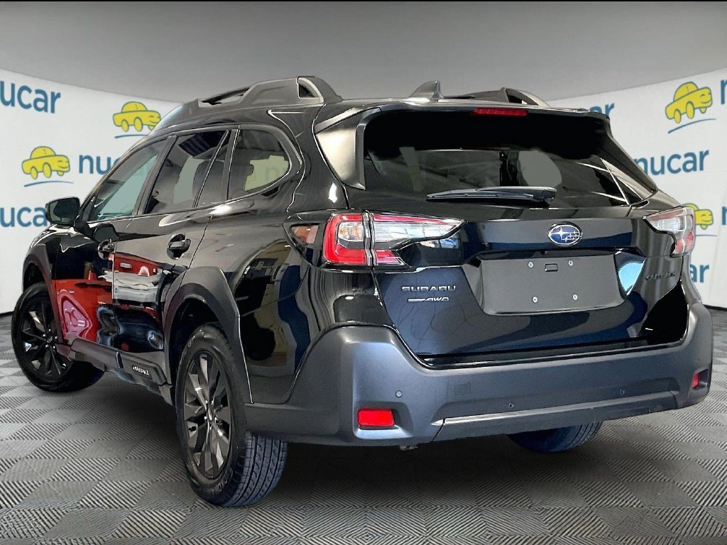 Used 2025 Black Subaru Onyx Edition image 4