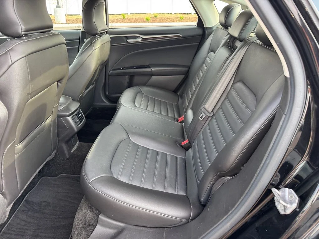 Used 2016 Black Ford SE image 10