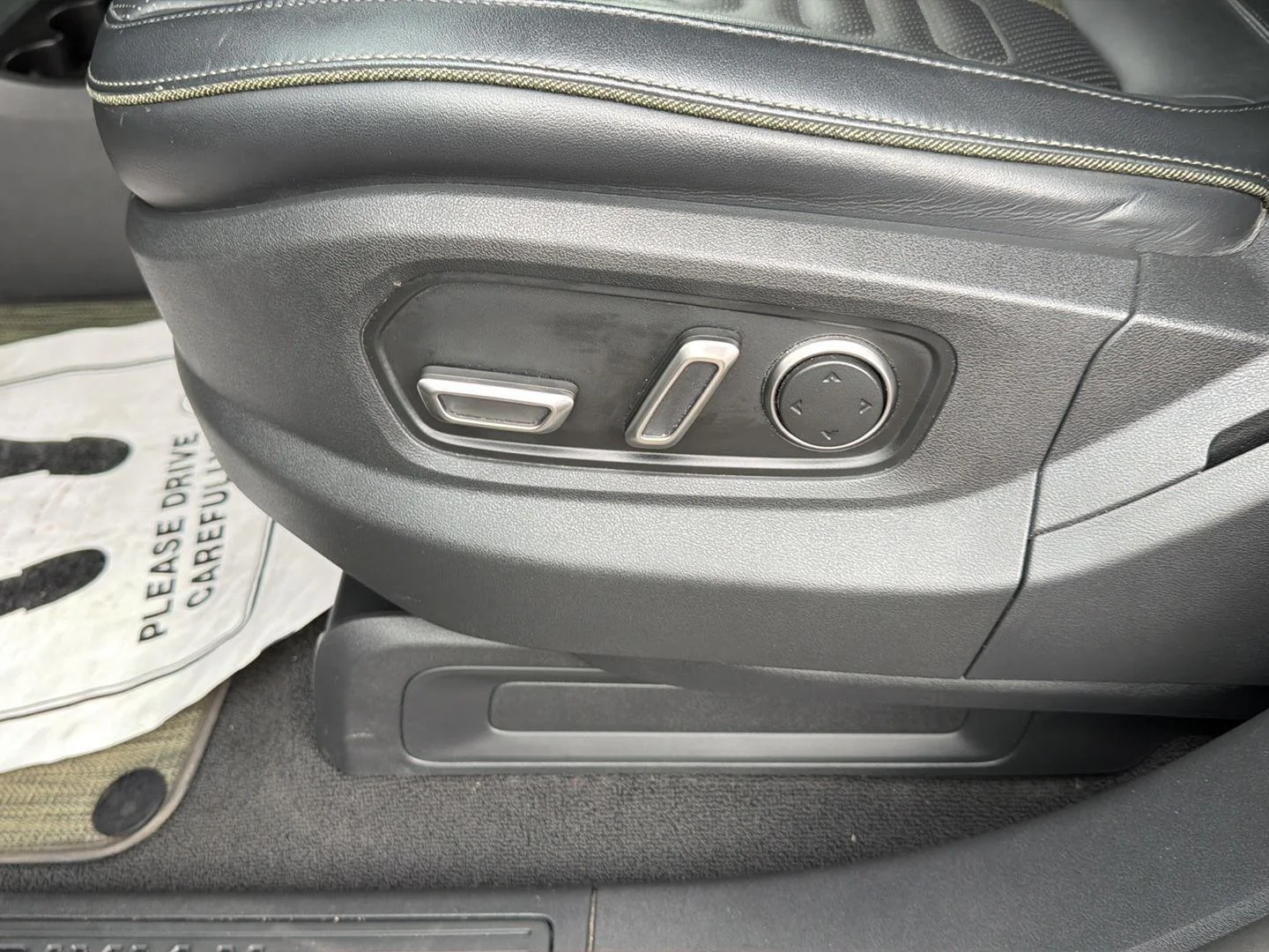 Used 2024  Rivian Adventure image 14