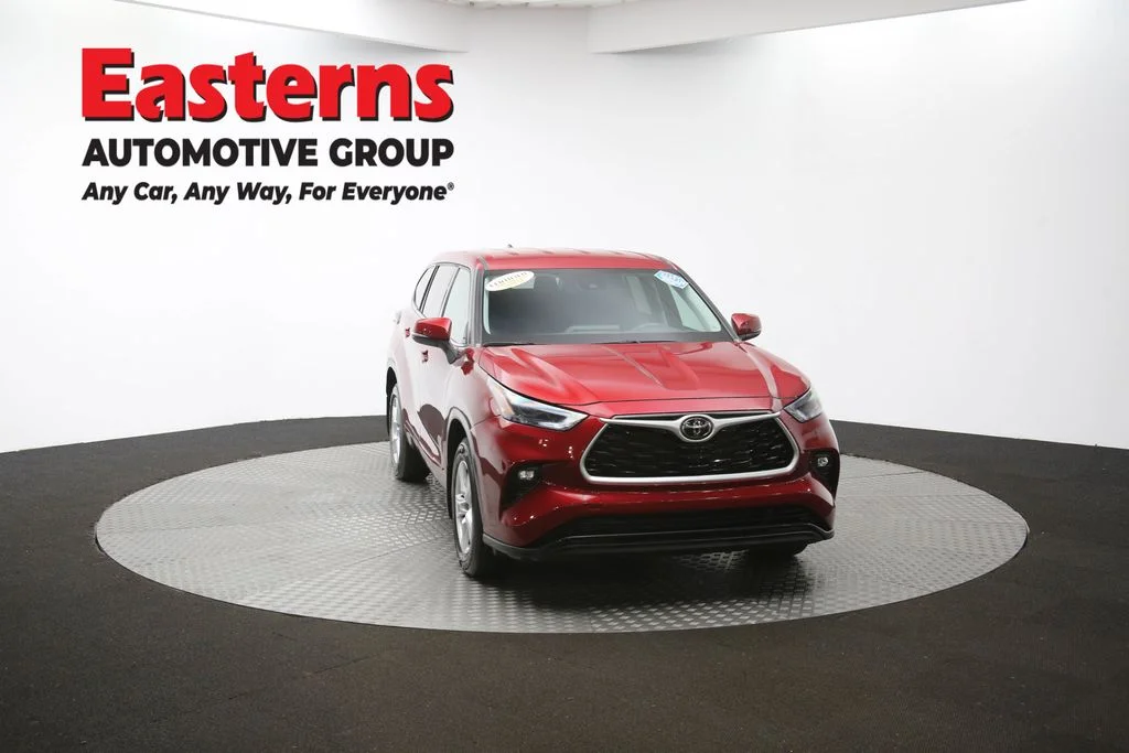 Used 2022 Red Toyota LE image 51