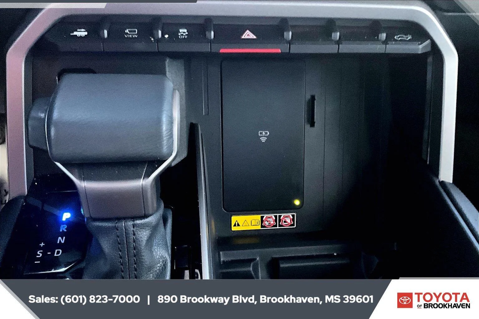 Used 2025 Ice Cap Toyota Limited HV image 23