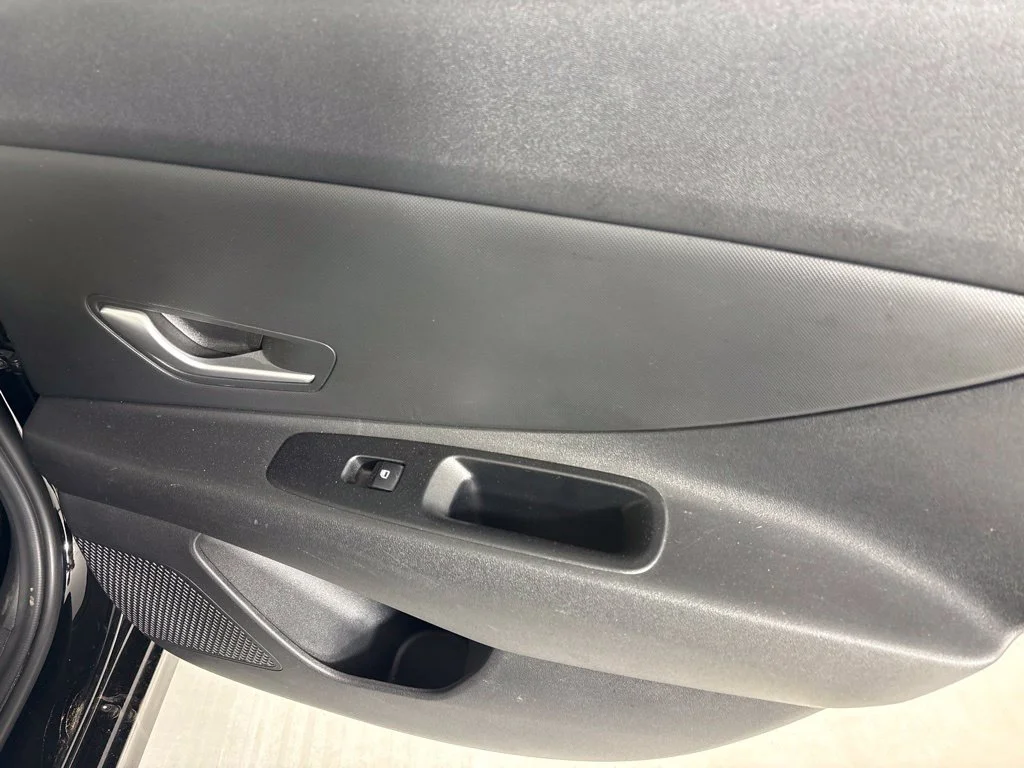 Used 2024 Black Hyundai SEL image 19