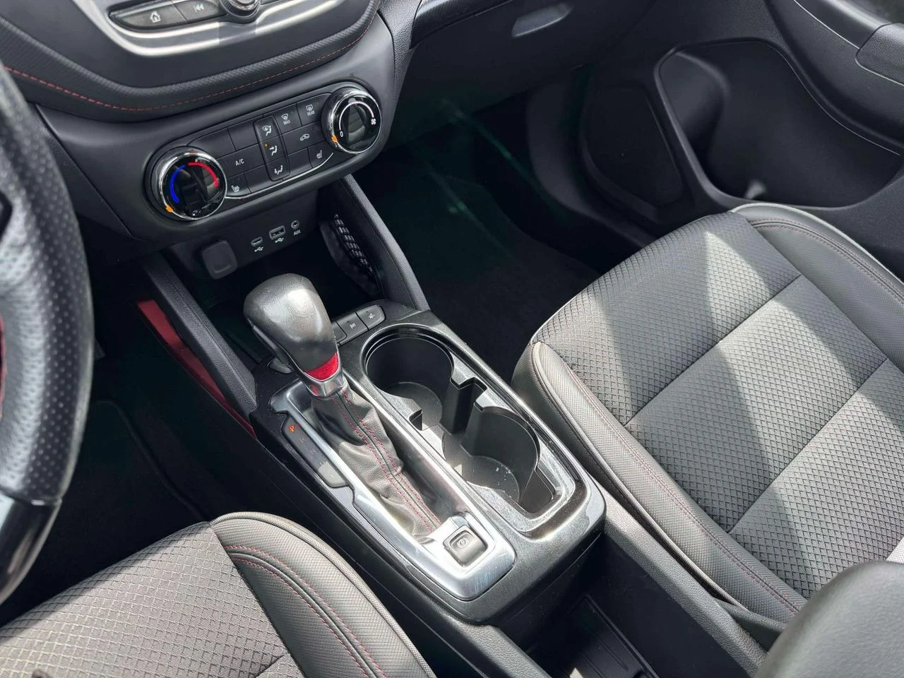 Used 2022 Satin Steel Metallic Chevrolet FWD RS image 33