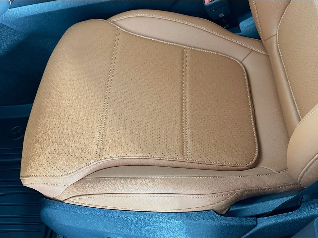New 2026 Polar White Mercedes-Benz GLC 300 image 18