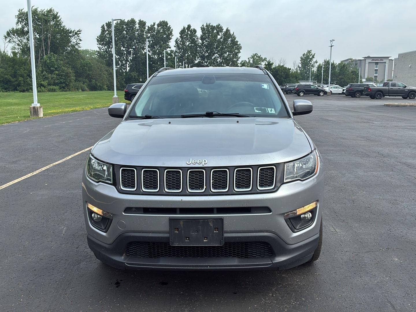Used 2020 Billet Silver Metallic Clearcoat Jeep Latitude image 13